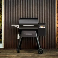 Barbecue à Pellets TRAEGER Ironwood 650 -The Bastard Magasin barbecue a pellets traeger ironwood 650 noir 2